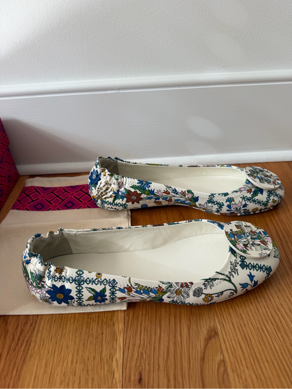 Tory Burch Printed Leather Ballet Flats - Picture 4 of 5